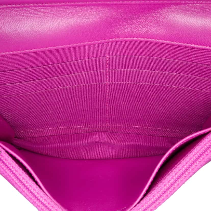 Chanel Lambskin Coco Boy Wallet On Chain Purple Leather Good condition - Model View