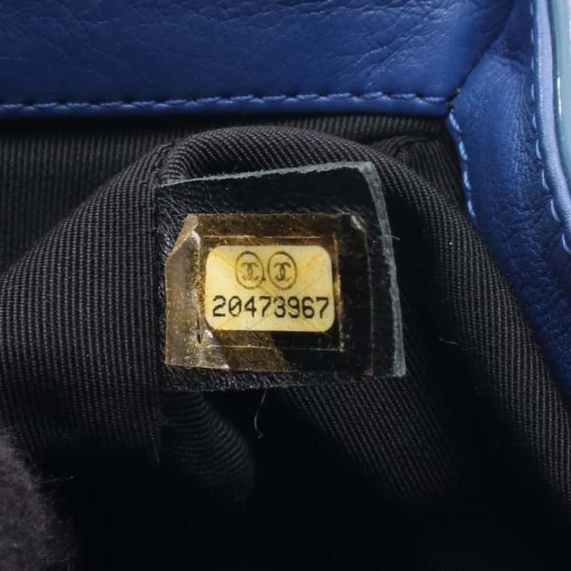Chanel Old Medium Quilted Patent Acrylic Boy Flap Blue Leather Good condition - Box View