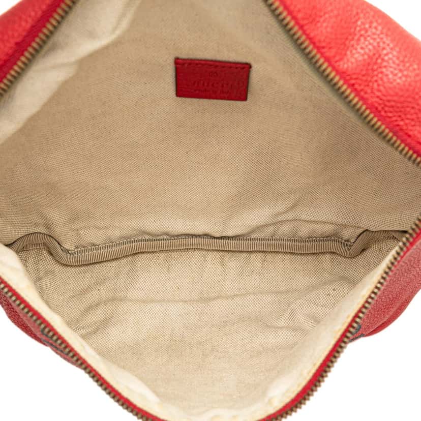 Gucci Grained Calfskin Logo Belt Bag Red Leather Good condition - Model View