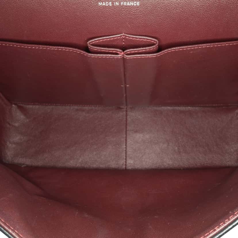 Chanel Jumbo Classic Lambskin Double Flap Black Leather Good condition - Model View