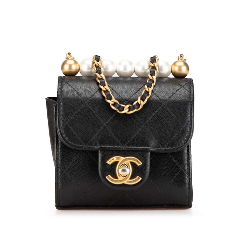 Chanel Mini Goatskin Chic Pearls Clutch On Chain Black Leather Very good condition - Front View