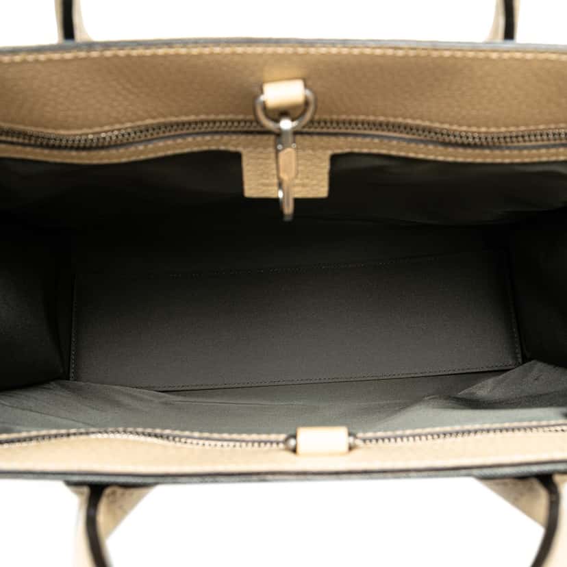 Gucci Medium GG Nylon Off the Grid Convertible Tote Grey Good condition - Model View