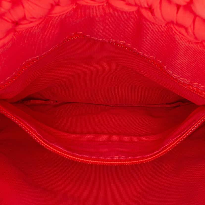 Chanel Neoprene Fancy Crochet Flap Red Wool Good condition - Box View