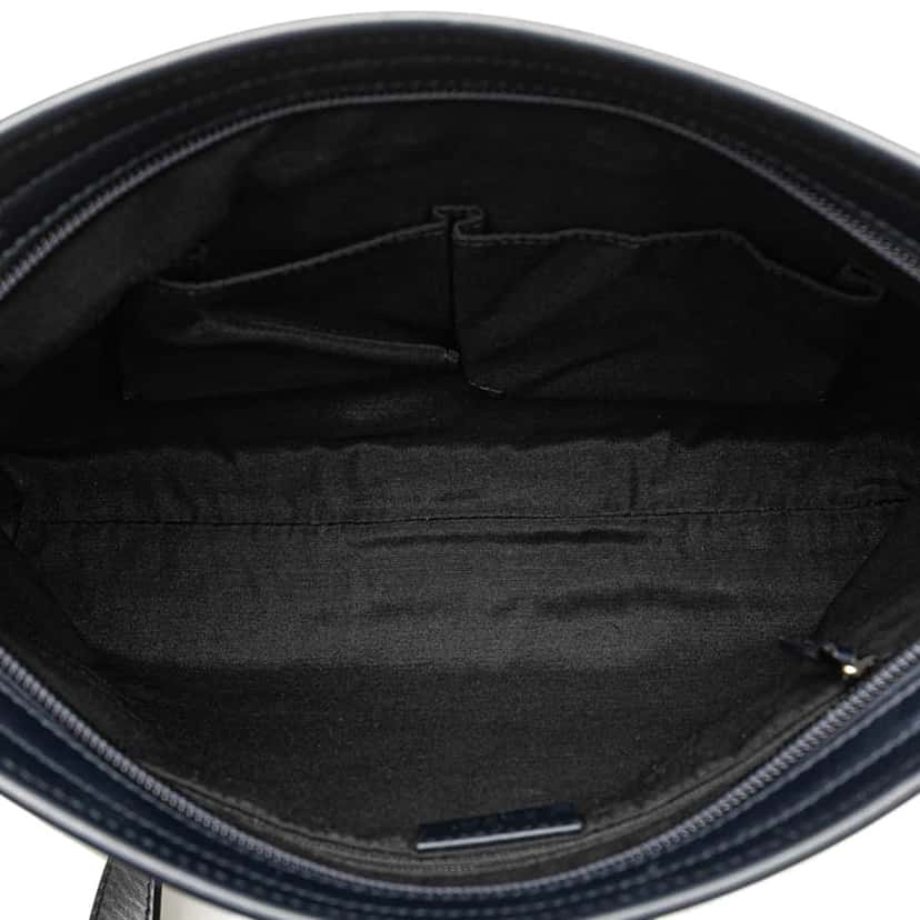 Gucci GG Canvas Web Crossbody Grey Polyester Good condition - Model View