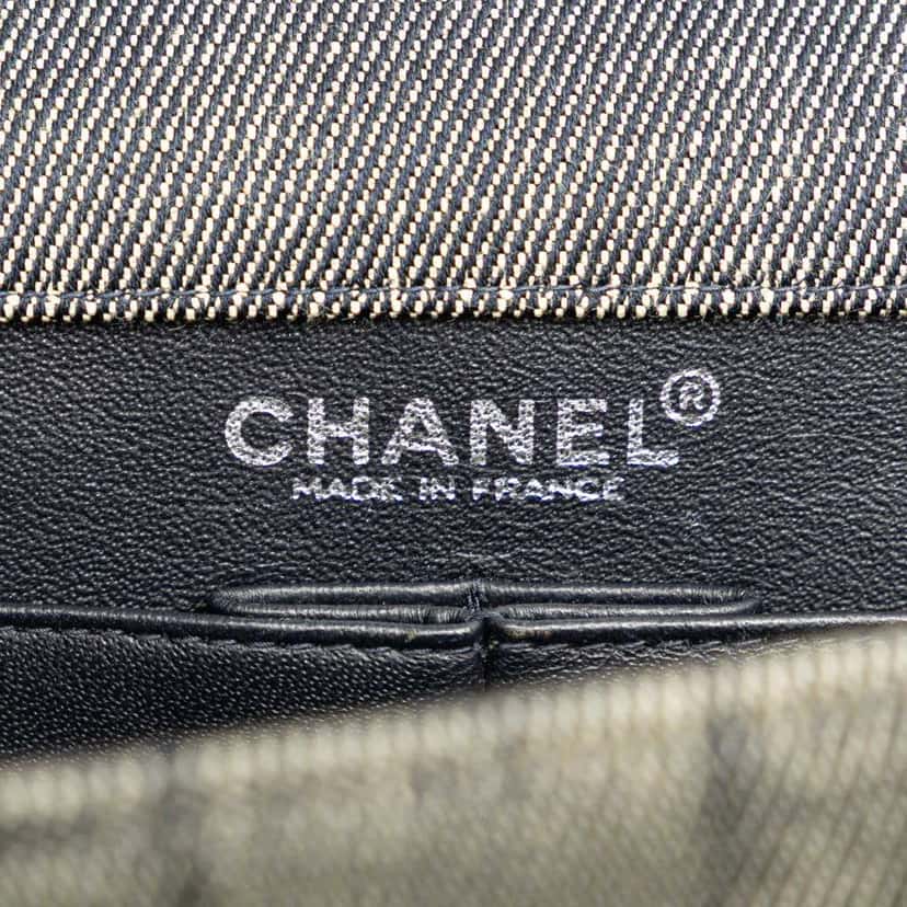 Chanel CC Choco Bar Denim Chain Flap Grey Denim Good condition - Box View
