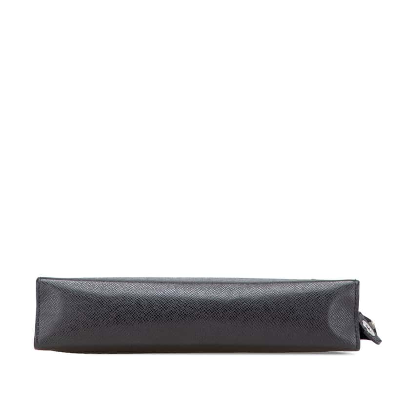 Louis Vuitton Taiga Pochette Voyage MM Black Leather Good condition - Inside View