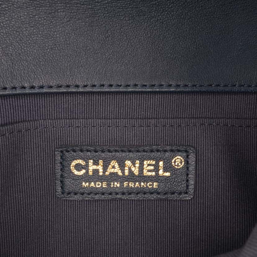 Chanel Mini Quilted Lambskin Crush on Chains Flap Blue Leather Good condition - Box View