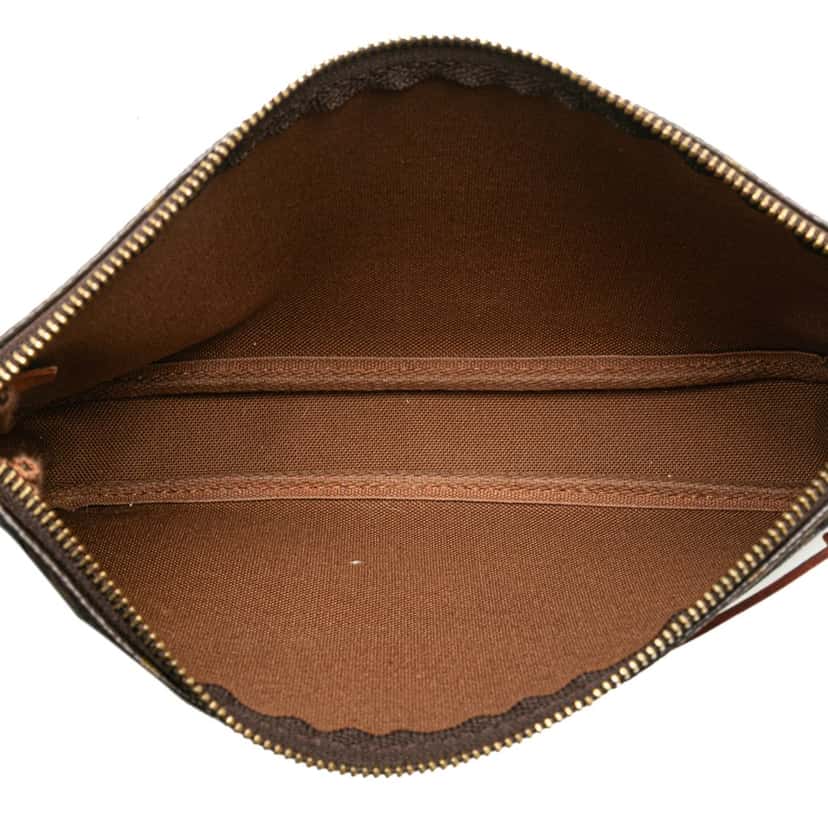 Louis Vuitton Monogram Pochette Accessoires Brown Canvas Good condition - Model View