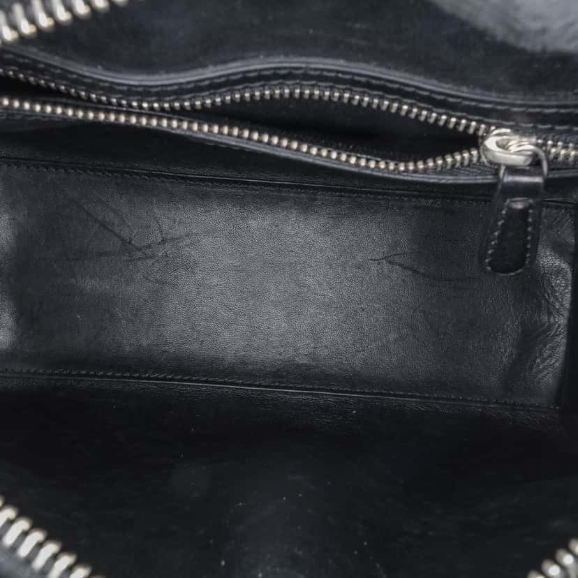 Dior Medium Calfskin Patch Embellished Lady Dior Black Leather Good condition - Model View