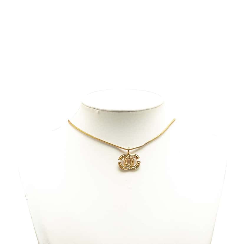 Chanel Gold Plated CC Pendant Necklace Gold Metal Good condition - Box View