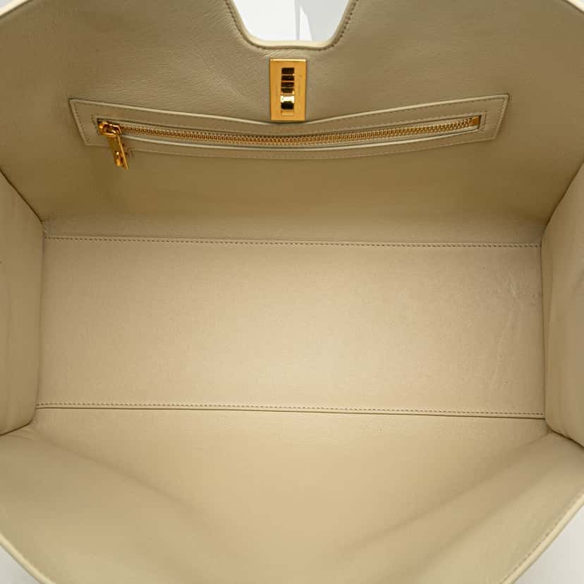 Celine Smooth Calfskin Soft 16 Cabas White Leather Good condition - Model View