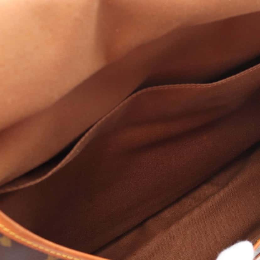 Louis Vuitton Monogram Saumur 35 Brown Canvas Good condition - Model View