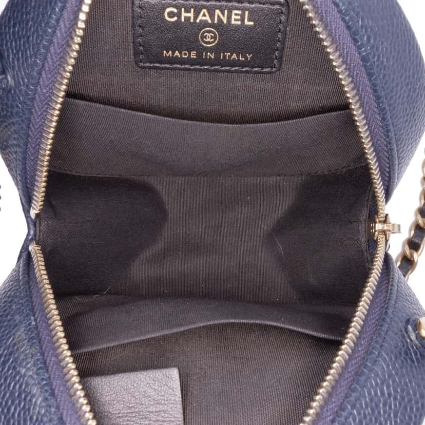 Chanel Caviar CC Filigree Round Crossbody Bag Blue Leather Good condition - Model View