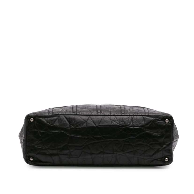 Chanel Distressed Calfskin Shopping In Moscow Tote Black Leather Good condition - Inside View