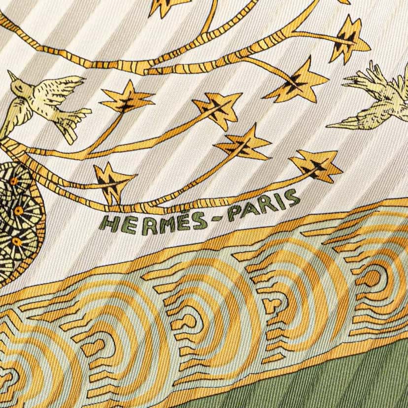 Hermès Les Legendes de L Arbre Pleated Silk Scarf Green Silk Good condition - Back View