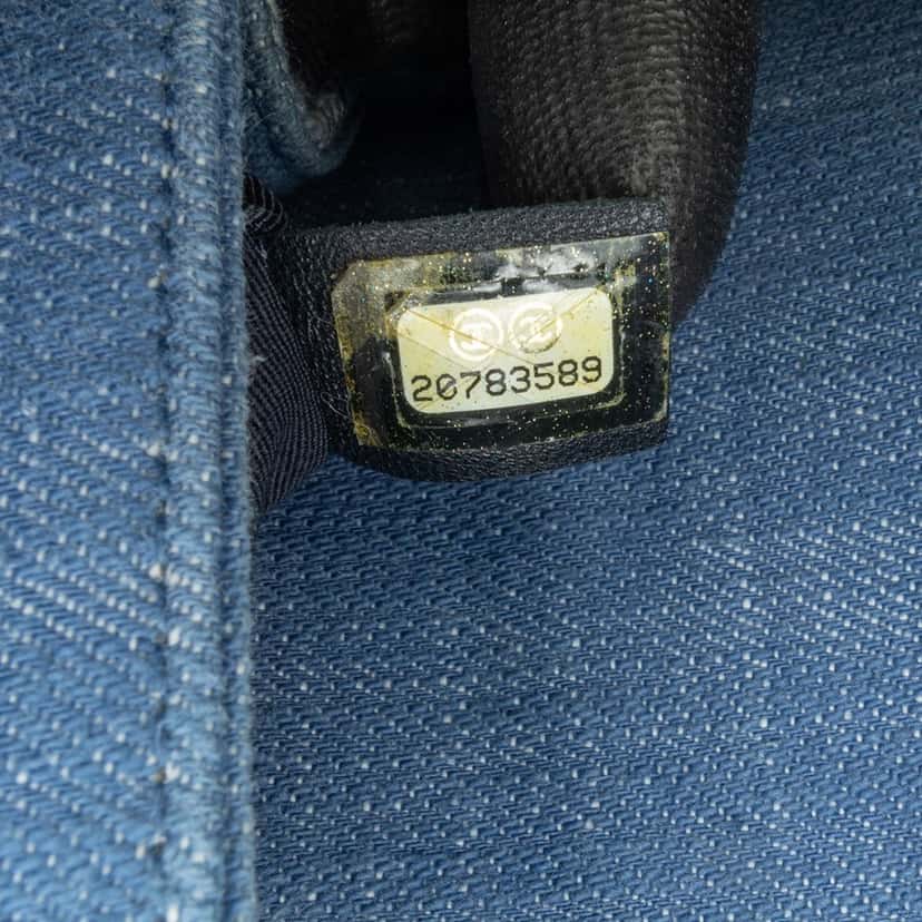 Chanel Old Medium Chevron Denim Boy Flap Blue Denim Good condition - Box View