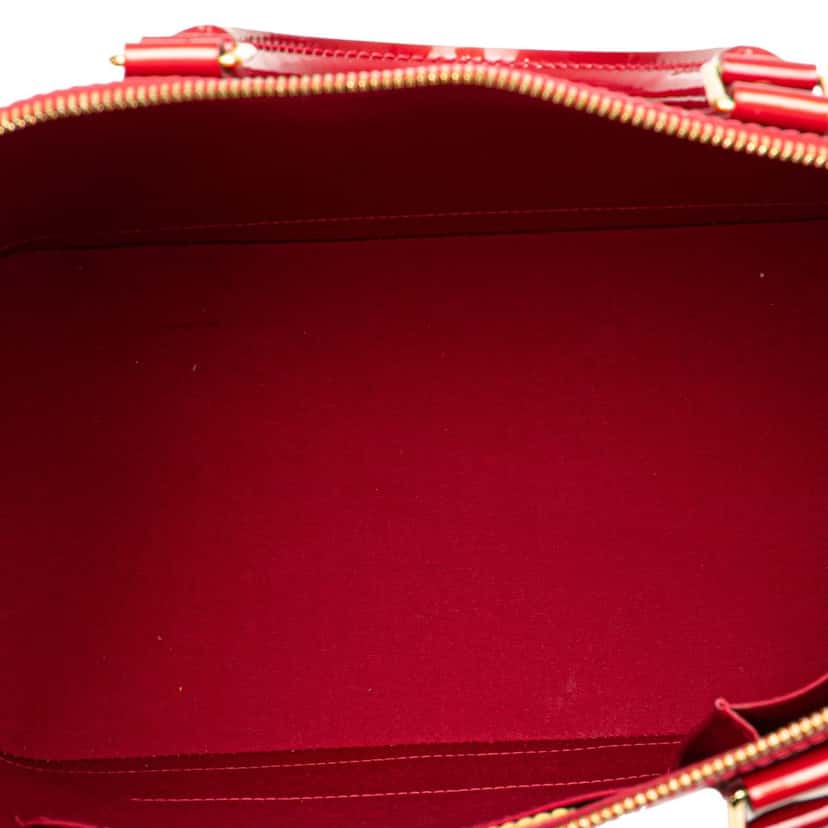 Louis Vuitton Monogram Vernis Alma GM Red Leather Good condition - Model View