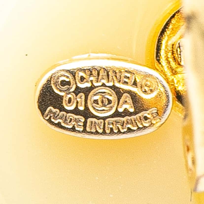 Chanel Resin and Gold-Plated Glitter CC Clip On Earrings Gold Good condition - Inside View