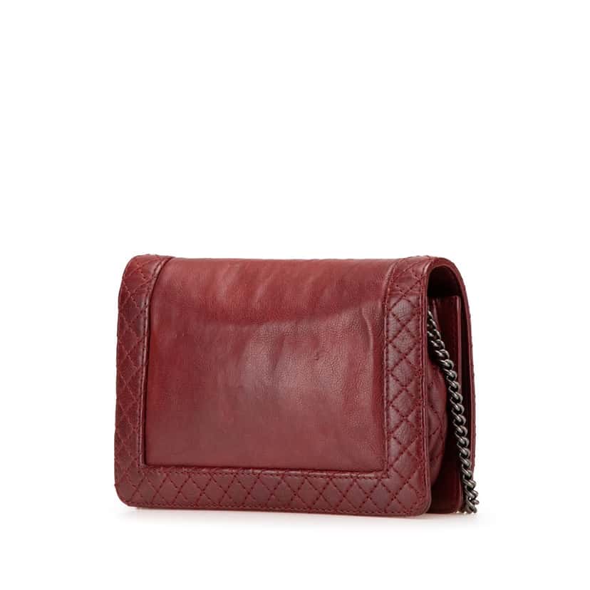 Chanel Small Calfskin Boy Reverso Flap Red Leather Good condition - Back View
