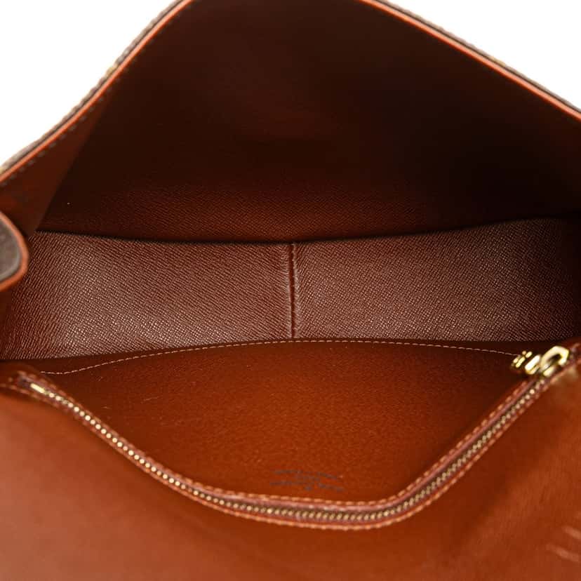 Louis Vuitton Monogram Saint Cloud GM Brown Canvas Good condition - Model View