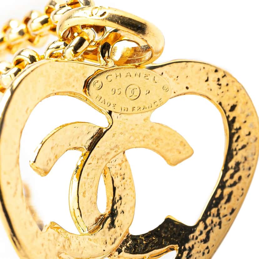 Chanel Gold Plated CC Heart Pendant Necklace Gold Metal Good condition - Inside View