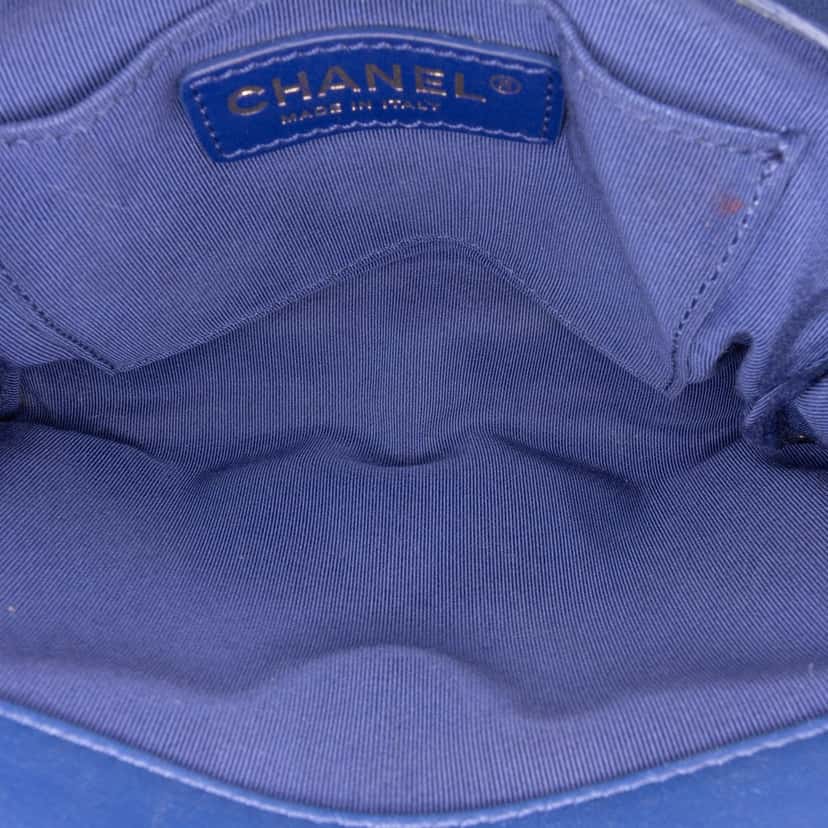 Chanel CC Quilted Calfskin Triple Flap Blue Leather Good condition - Model View