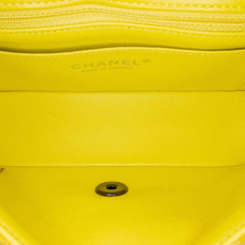 Chanel Mini Rectangular Classic Velvet Single Flap Yellow Velvet Good condition - Model View