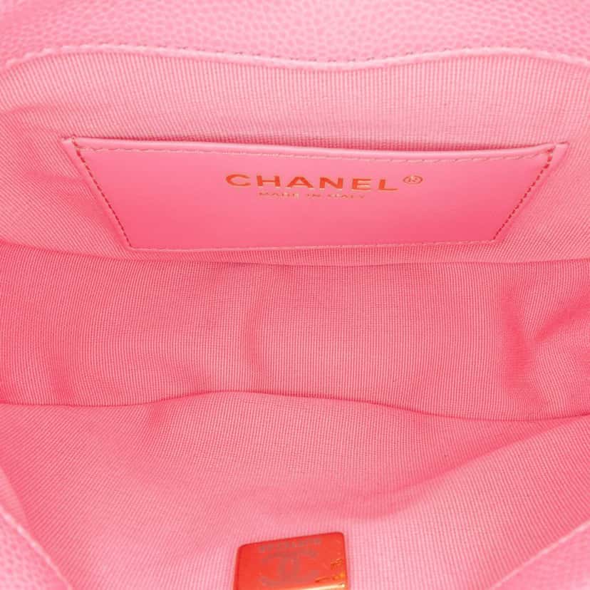 Chanel Mini CC Quilted Caviar Messenger Flap Pink Leather Good condition - Model View