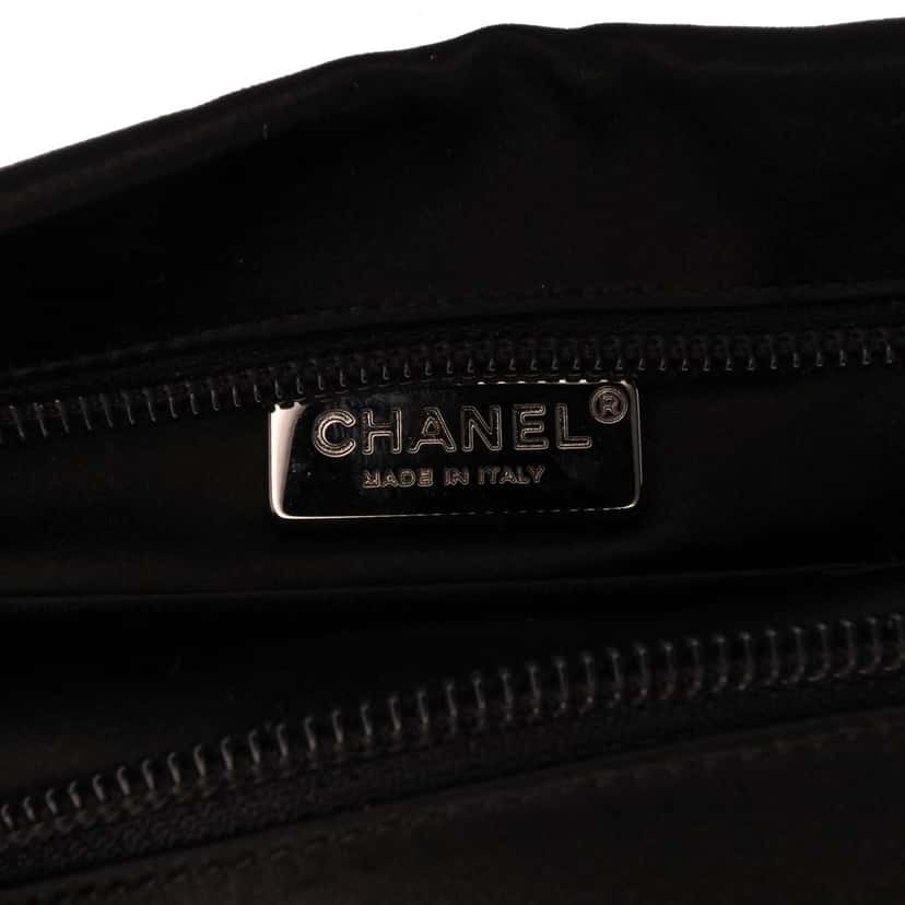 Chanel Satin Diamante Camellia Clutch with Chain Black Satin Good condition - Box View