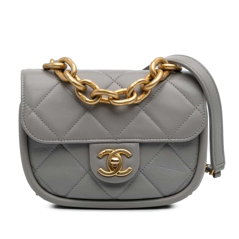 Chanel CC Quilted Lambskin Rounded Flap Grey Leather Very good condition - Front View