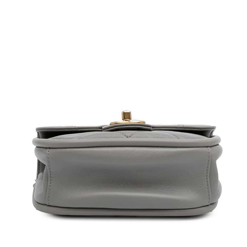 Chanel CC Quilted Lambskin Rounded Flap Grey Leather Very good condition - Inside View
