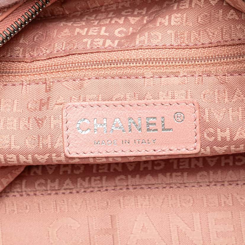 Chanel Small Choco Bar Caviar Shoulder Bag Pink Leather Good condition - Box View
