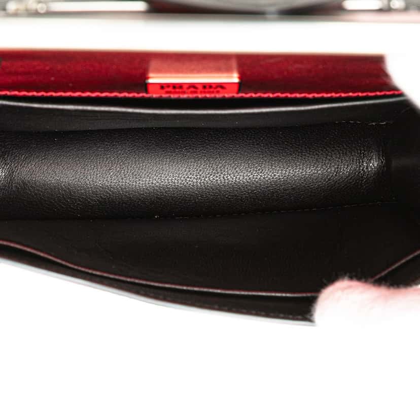 Prada Saffiano Trimmed City Calf Cahier Crossbody Red Leather Good condition - Model View