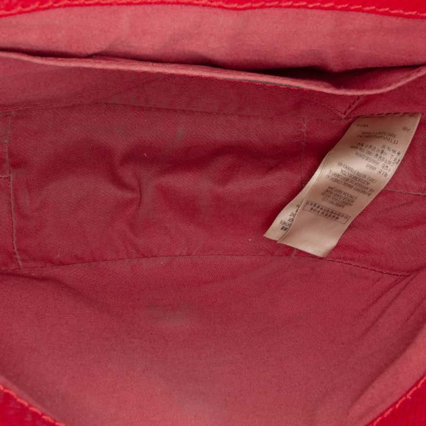 Burberry Patent Leather and Haymarket Check Coated Canvas Maydown Crossbody Red Leather Good condition - Model View