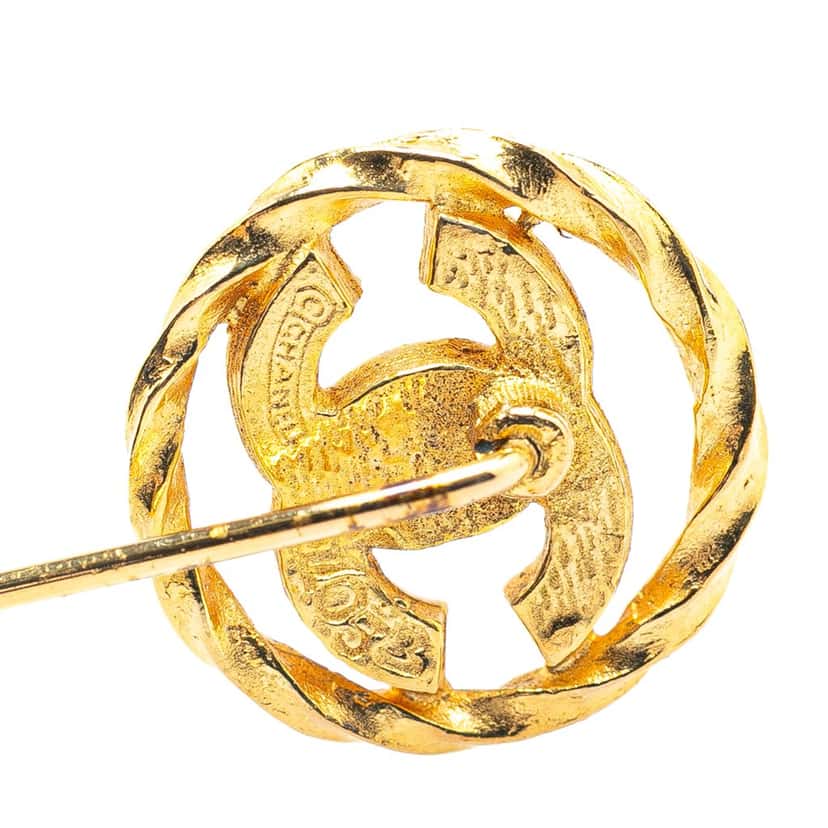 Chanel Gold Plated CC Crystal Brooch Pin Gold Metal Good condition - Model View