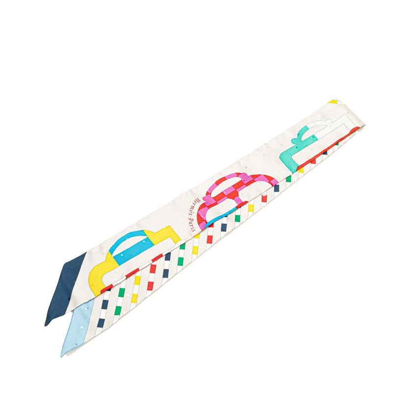 Hermès Bouclerie Moderne Plumetis Silk Twilly Scarf White Silk Very good condition - Front View