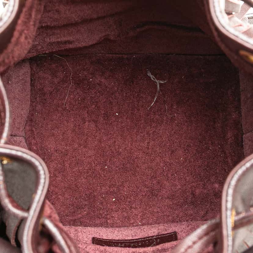 Saint Laurent Small Calfskin Emmanuelle Fringe Bucket Bag Red Leather Good condition - Model View