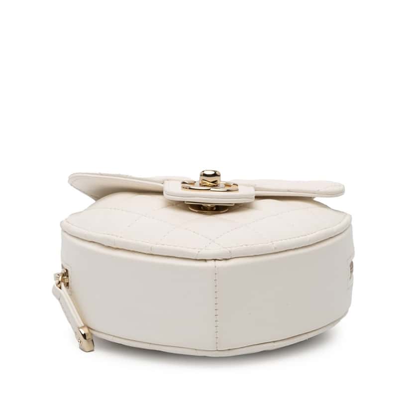Chanel Mini Lambskin CC in Love Heart Crossbody White Leather Good condition - Inside View