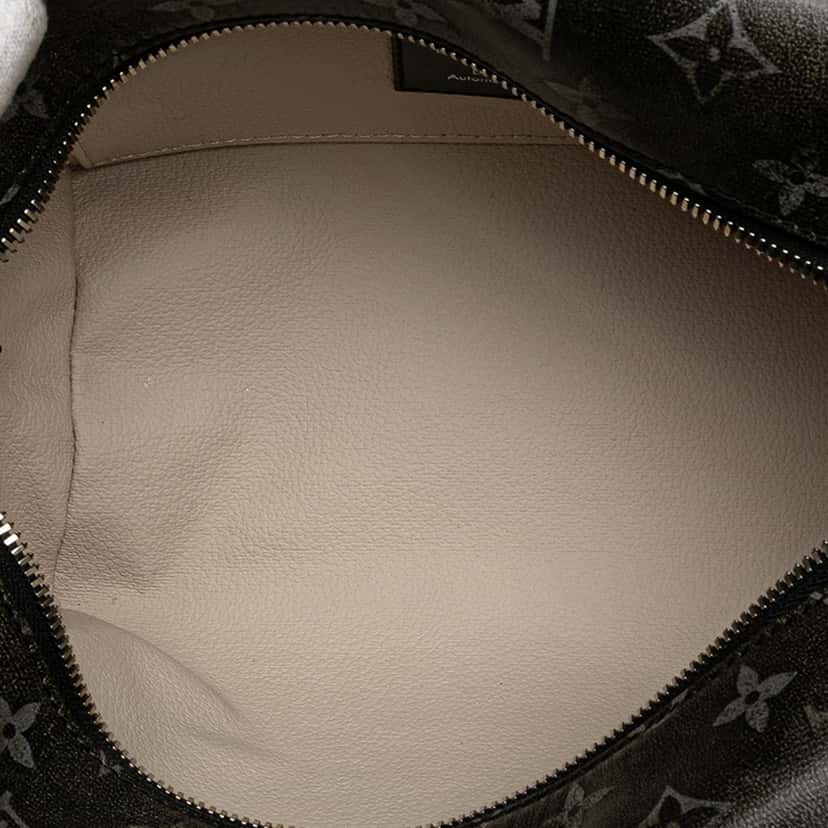 Louis Vuitton Brushed Monogram Leather Locker Dopp Kit Clutch Black Leather Good condition - Model View
