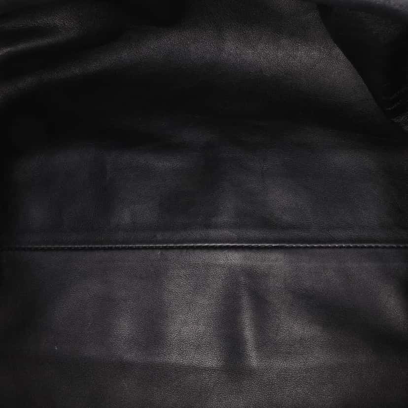 Bottega Veneta Lambskin The Pouch Black Leather Good condition - Model View