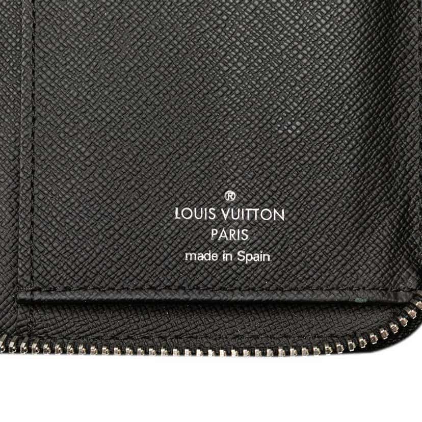 Louis Vuitton Taiga Zippy Vertical Long Wallet Black Leather Good condition - Box View