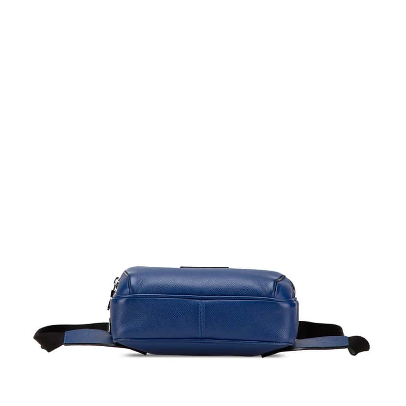Louis Vuitton Taiga Outdoor Bumbag Blue Leather Good condition - Inside View