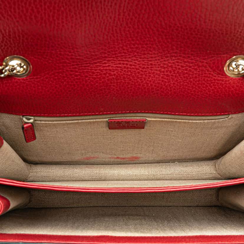 Gucci Medium Dollar Calfskin Interlocking G Crossbody Red Leather Good condition - Model View