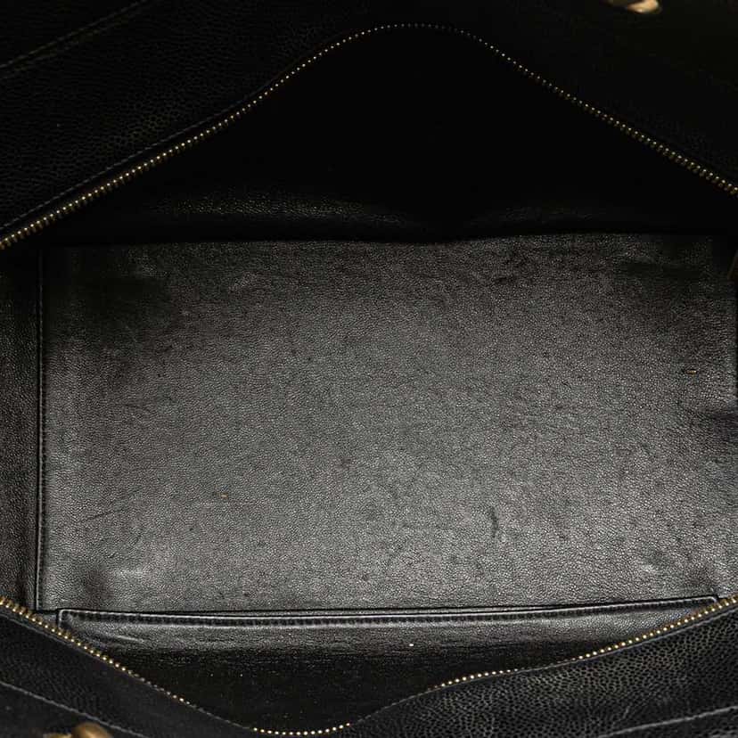 Chanel Grand Quilted Caviar Timeless Shopping Tote Black Leather Good condition - Model View