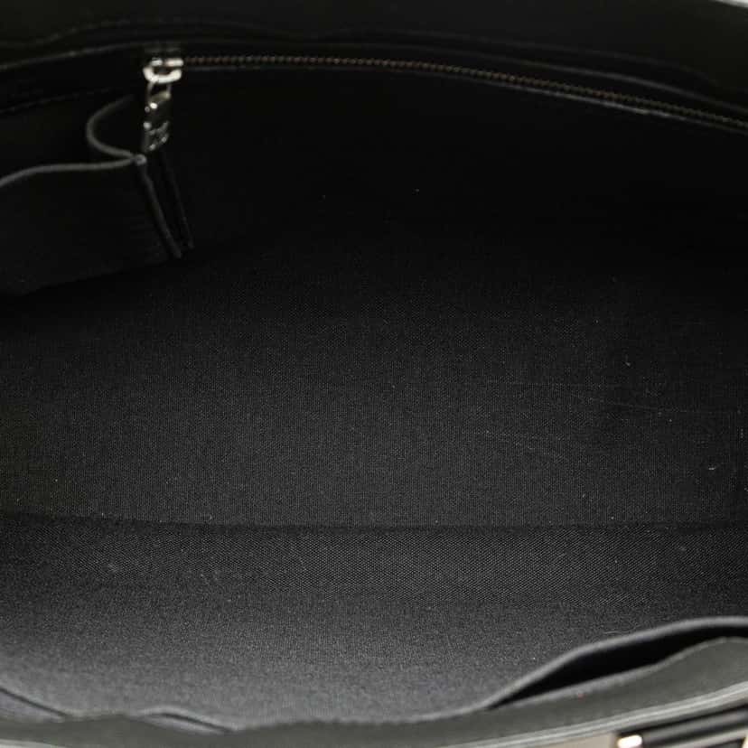 Louis Vuitton Taiga Kasbek PM Black Leather Good condition - Model View