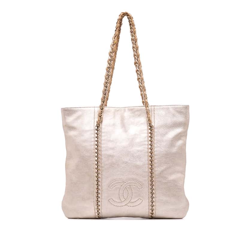 Chanel Metallic Goatskin Luxe Ligne Tote Gold Leather Good condition - Front View