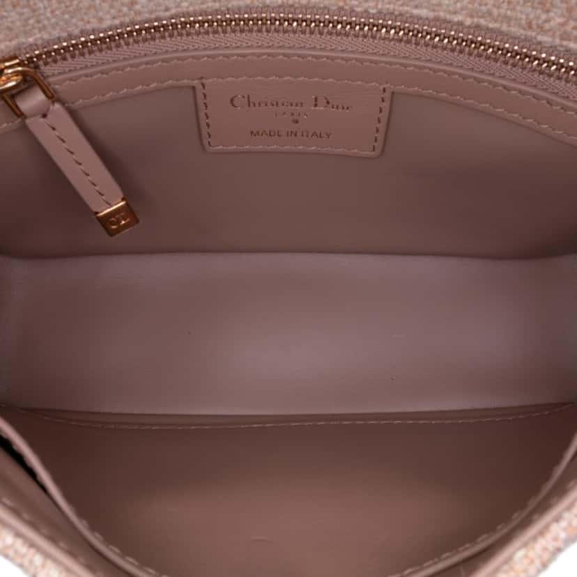 Dior Small Tweed Macrocannage Caro Bag Pink Tweed Good condition - Model View