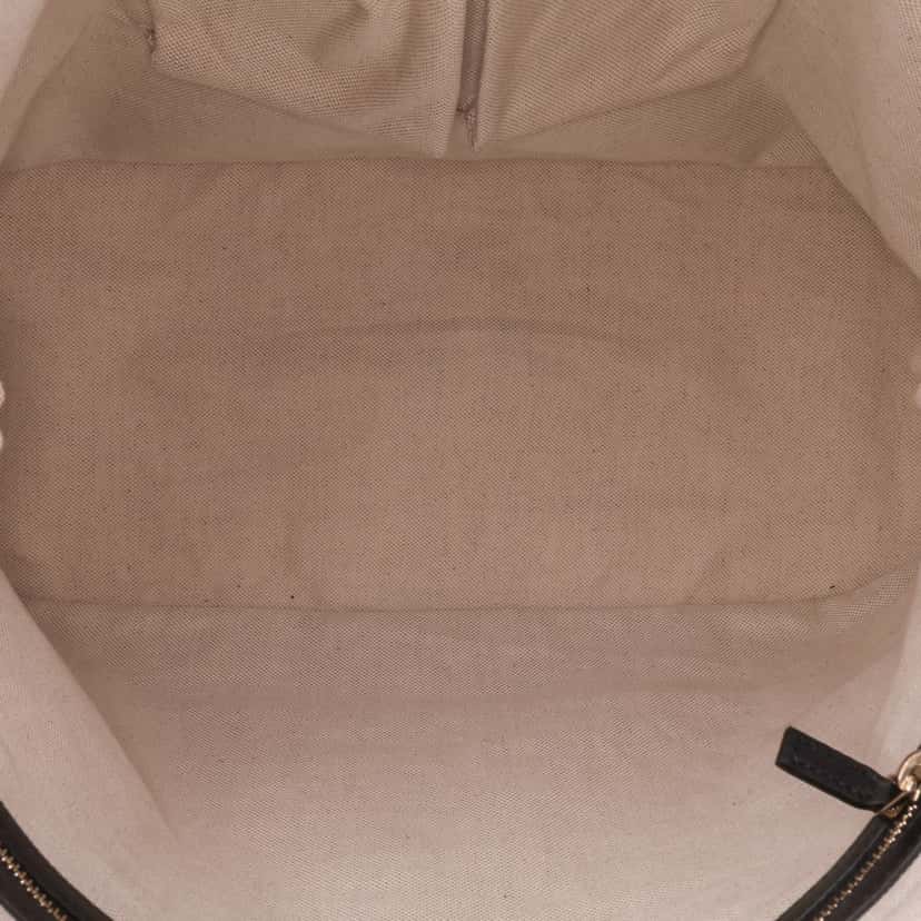 Gucci Large Microguccissima Patent Nice Dome Top Handle Bag Black Leather Good condition - Model View