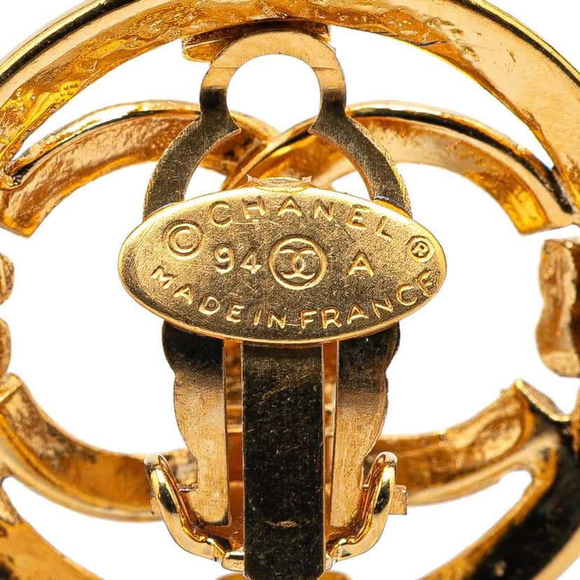 Chanel Gold Plated CC Round Clip On Earrings Gold Metal Good condition - Inside View