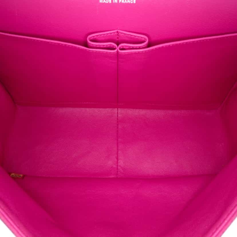 Chanel Jumbo Classic Caviar Double Flap Pink Leather Good condition - Model View